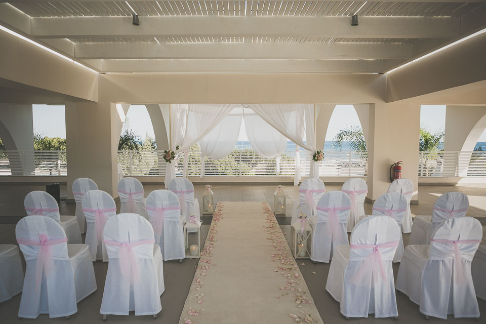Image: http://www.bookyourweddingday.com/images/media/uploadfiles/coral terrace.jpg